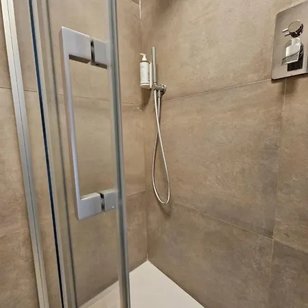 Nora 2 * تْشيفيتانوفا ماركي